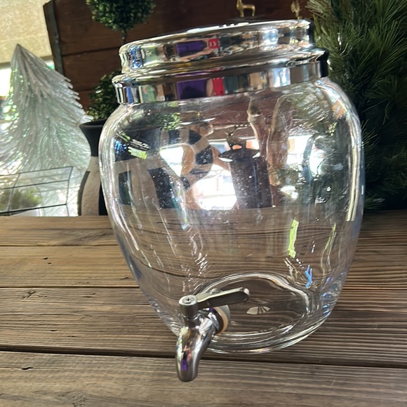 Pottery Barn Classic Glass 7.5 qt Drink Dispenser with Silver Spout and … - Picture 14 of 16